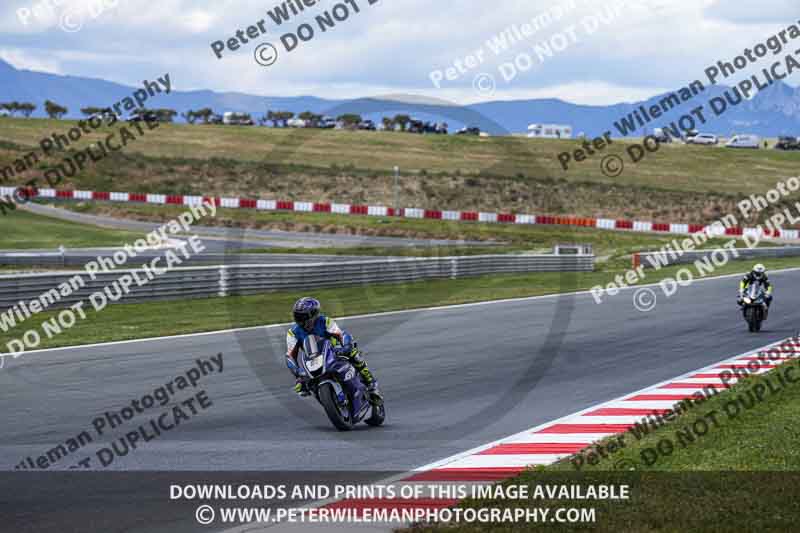 cadwell no limits trackday;cadwell park;cadwell park photographs;cadwell trackday photographs;enduro digital images;event digital images;eventdigitalimages;navarra;no limits trackdays;peter wileman photography;racing digital images;trackday digital images;trackday photos